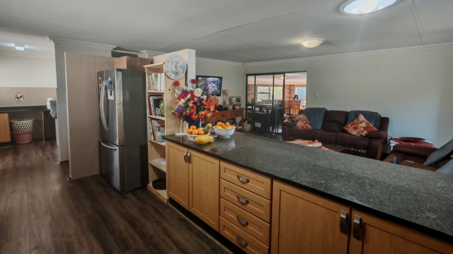 3 Bedroom Property for Sale in Fraaiuitsig Western Cape